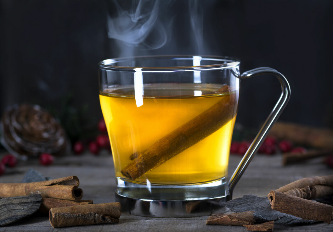 DEILIG TODDY: En varm vintertoddy med hvitvin gjør seg godt nå som vi går kaldere tider i møte. Foto: Fotolia DEILIG TODDY: En varm vintertoddy med hvitvin gjør seg godt nå som vi går kaldere tider i møte. Foto: Fotolia