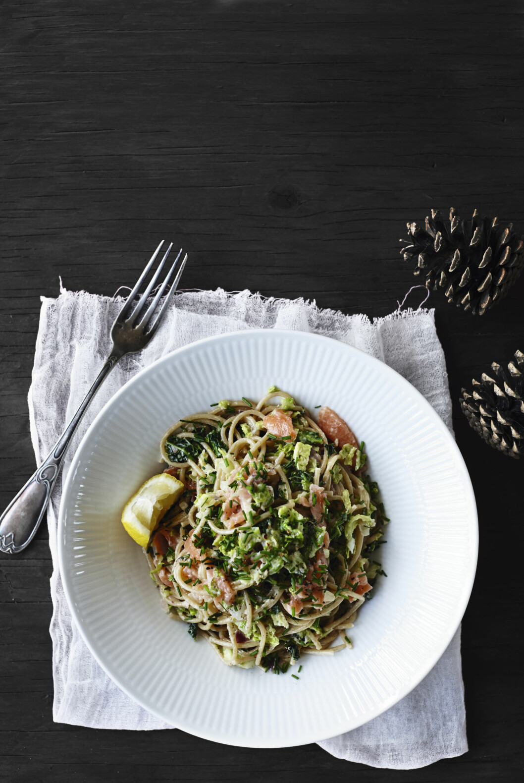 TIPS: Lei av spagetti med kjøttsaus? Piff den opp med røkt laks og grønnkål! Foto: All Over Press TIPS: Lei av spagetti med kjøttsaus? Piff den opp med røkt laks og grønnkål! Foto: All Over Press