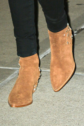 MED STJERNER: Kate Bosworth i et par boots som ligner veldig på de vi har sett så langt fra Matisse-kolleksjonen. Foto: We Dem Boyz / Splash News/ All O MED STJERNER: Kate Bosworth i et par boots som ligner veldig på de vi har sett så langt fra Matisse-kolleksjonen. Foto: We Dem Boyz / Splash News/ All O