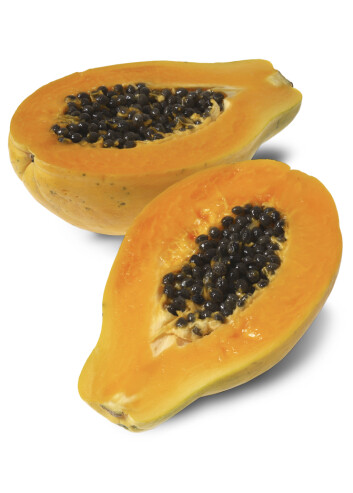 SKRUBB: Papaya fjerner døde hudceller. Foto: REX/Stock Connection/All Over Pr SKRUBB: Papaya fjerner døde hudceller. Foto: REX/Stock Connection/All Over Pr