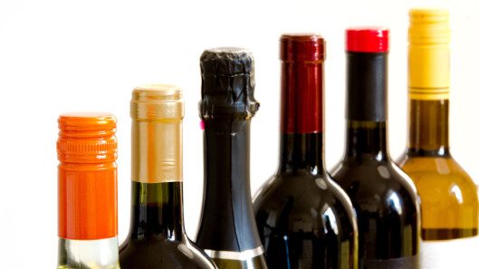 <strong>FORDELEN MED SKRUKORK:</strong> Vin med skrukork har nok sjeldnere feil fordi det kommer lite oksygen til vinen og fordi én av kildene til korksmak er fjernet, ifølge Anders Roås Stueland i Vinmonopolet. Foto: puckillustrations - Fotolia <strong>FORDELEN MED SKRUKORK:</strong> Vin med skrukork har nok sjeldnere feil fordi det kommer lite oksygen til vinen og fordi én av kildene til korksmak er fjernet, ifølge Anders Roås Stueland i Vinmonopolet. Foto: puckillustrations - Fotolia