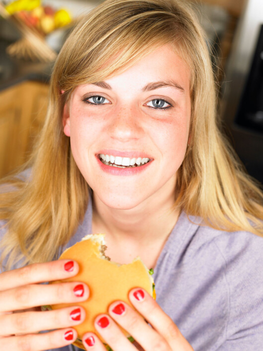 JUNK FOOD: Et usunt kosthold får konsekvenser for helsen til flere enn deg selv. Foto: All Over Press JUNK FOOD: Et usunt kosthold får konsekvenser for helsen til flere enn deg selv. Foto: All Over Press