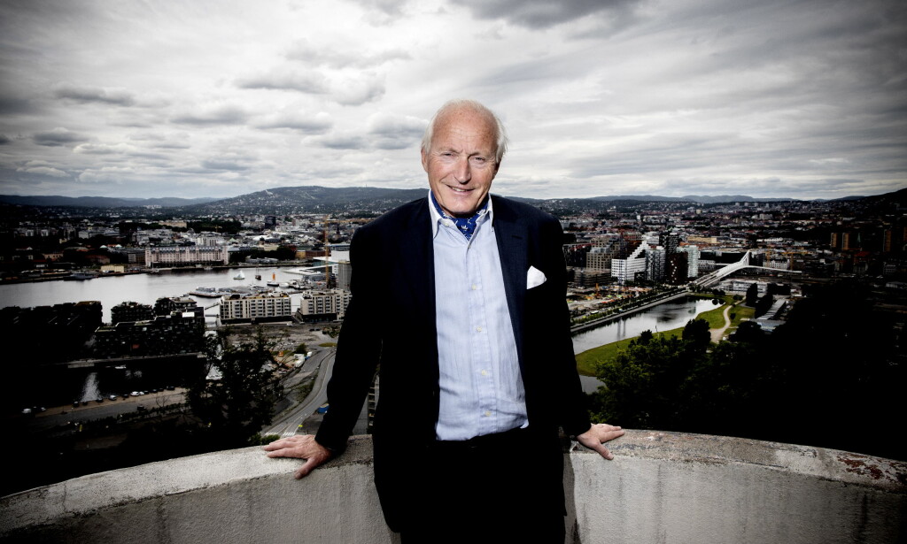 VAR SJENERT: Christian Ringnes (64) fikk hjelp av faren til å overvinne sjenertheten. Nå er han en ublu investor som har skapt både debatt og engasjement om sine mange prosjekt. Her på taket av Ekeberg-restauranten.
Foto: Tomm W. Christiansen / Dagbladet VAR SJENERT: Christian Ringnes (64) fikk hjelp av faren til å overvinne sjenertheten. Nå er han en ublu investor som har skapt både debatt og engasjement om sine mange prosjekt. Her på taket av Ekeberg-restauranten.
Foto: Tomm W. Christiansen / Dagbladet