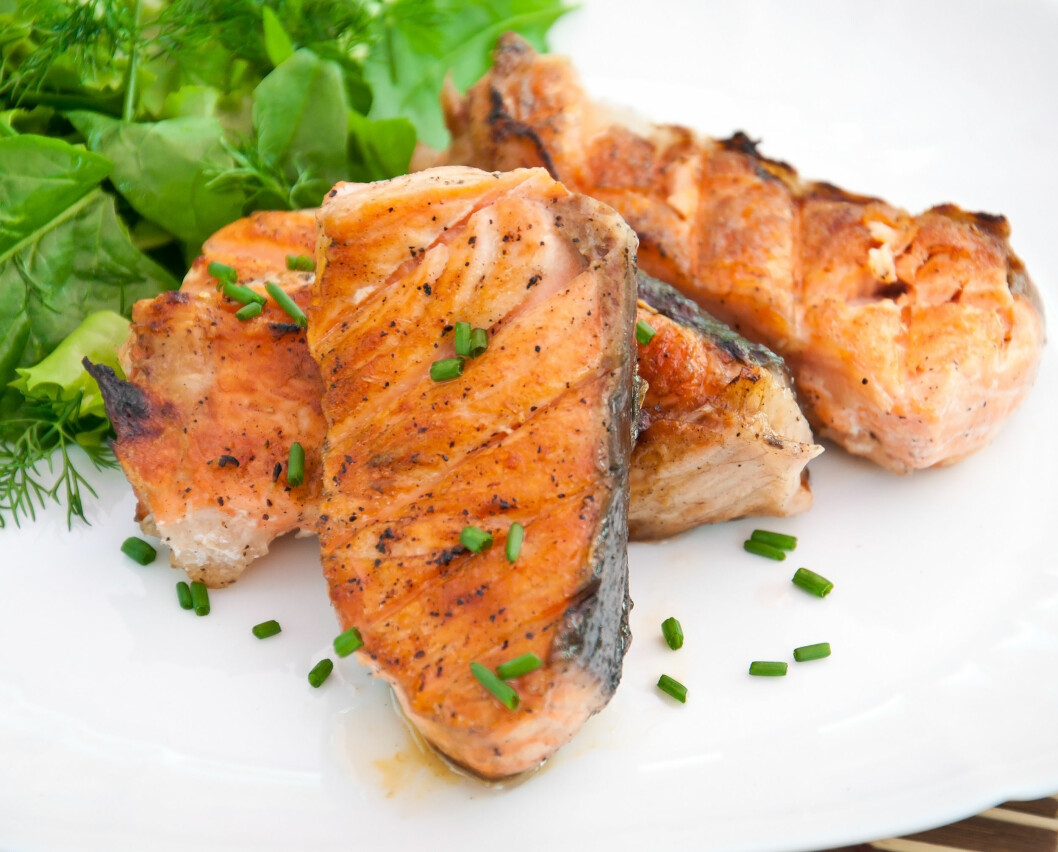 GRILL DEN: Fyr opp grillen! Ikke bare smaker grillet laks utrolig godt, det er bra for hjernen din også! Foto: timolina - Fotolia GRILL DEN: Fyr opp grillen! Ikke bare smaker grillet laks utrolig godt, det er bra for hjernen din også! Foto: timolina - Fotolia