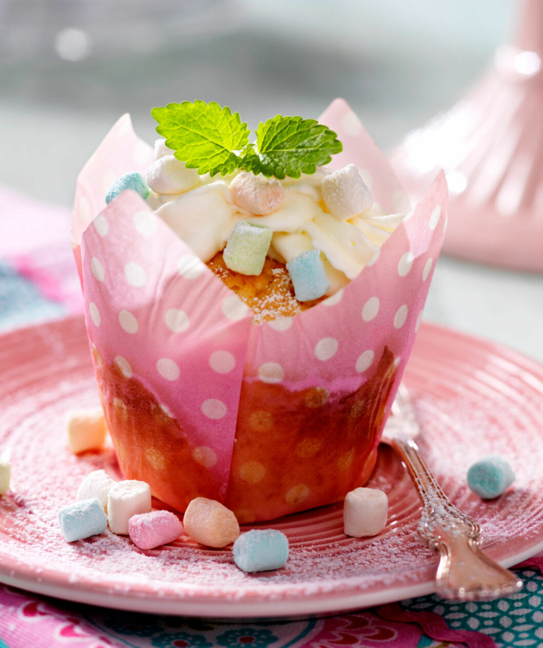 Muffins med ananas og marshmallows Muffins med ananas og marshmallows