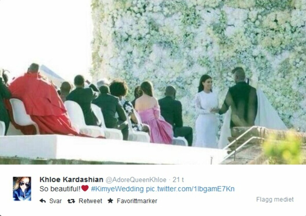 FRA TWITTER: Khloe Kardashian, Kims søster, delte dette herlige bildet fra vielsen på Twitter. Foto: Twitter/Khloe Kardashian FRA TWITTER: Khloe Kardashian, Kims søster, delte dette herlige bildet fra vielsen på Twitter. Foto: Twitter/Khloe Kardashian