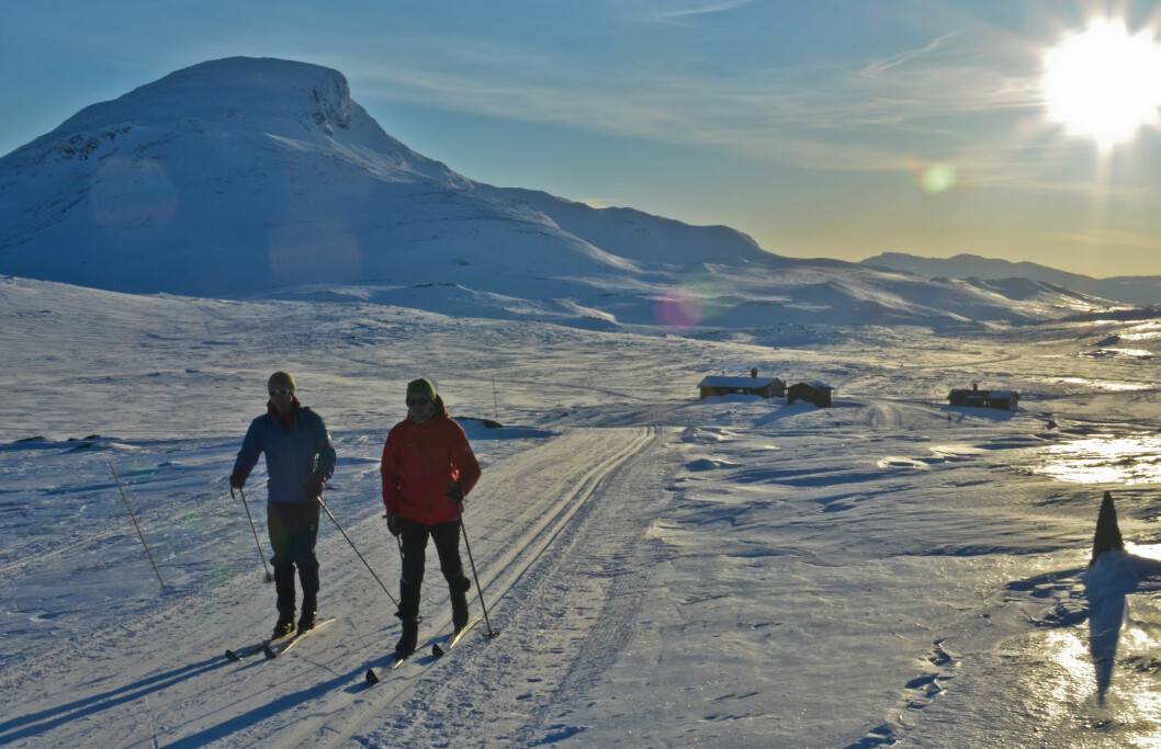 FJELLTUR: Husk at været kan endre seg raskt, sikkerhetsutstyr og gode klær er viktigere enn våtservietter. Foto: DNT FJELLTUR: Husk at været kan endre seg raskt, sikkerhetsutstyr og gode klær er viktigere enn våtservietter. Foto: DNT
