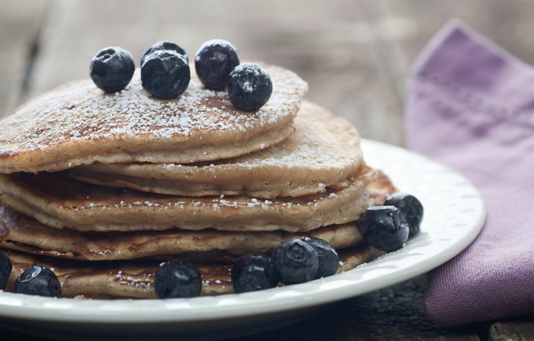 <strong>PROTEINRIKE OG SUNNE PANNEKAKER:</strong> Lager du pannekakene litt sunnere og serverer dem med frisk frukt, har du et godt alternativ til frokosten. Foto: Thinkstock <strong>PROTEINRIKE OG SUNNE PANNEKAKER:</strong> Lager du pannekakene litt sunnere og serverer dem med frisk frukt, har du et godt alternativ til frokosten. Foto: Thinkstock