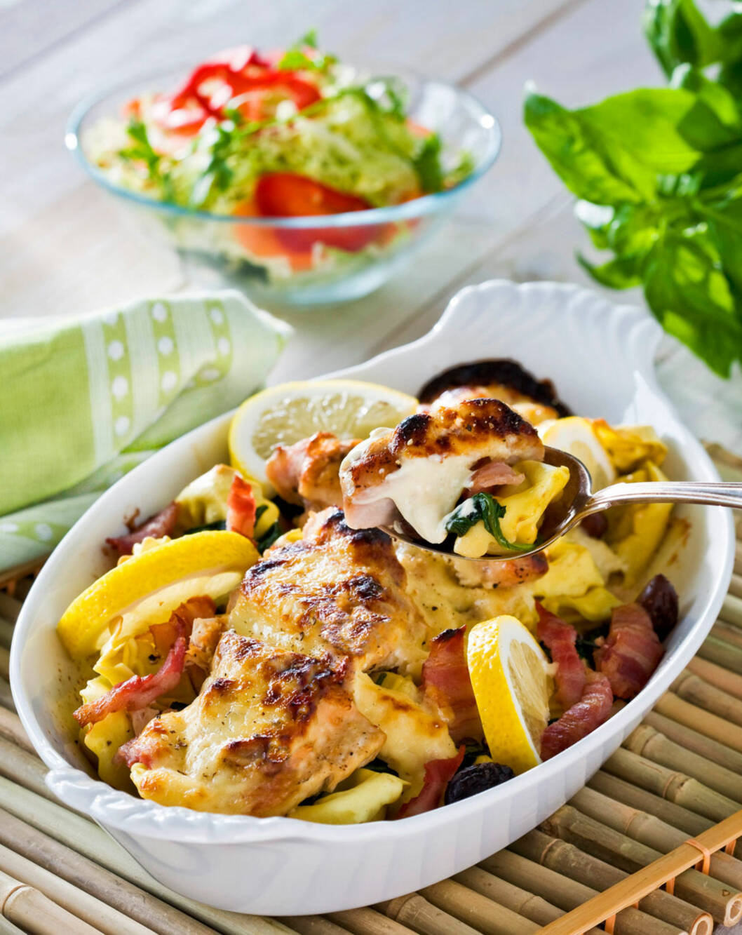 Kyllinggrateng med tortellini Foto: All Over Press Kyllinggrateng med tortellini Foto: All Over Press