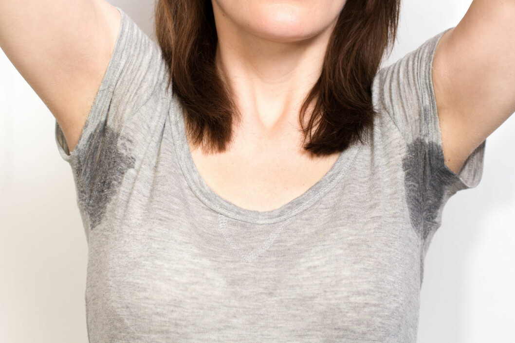 IKKE FARLIG: Det å svette mye er ikke farlig, men dersom du er en stortapert av svette bør du være ekstra nøye med væskeinntaket ditt. Foto: Fotolia IKKE FARLIG: Det å svette mye er ikke farlig, men dersom du er en stortapert av svette bør du være ekstra nøye med væskeinntaket ditt. Foto: Fotolia
