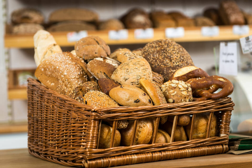 FERSK ELLER FRYST?: Ofte er ikke rundstykkene som ligger i brødavdelingen like grove som de frosne. I tillegg er de veldig ofte ikke merket godt nok med næringsinnhold. Foto: Picture-Factory - Fotolia FERSK ELLER FRYST?: Ofte er ikke rundstykkene som ligger i brødavdelingen like grove som de frosne. I tillegg er de veldig ofte ikke merket godt nok med næringsinnhold. Foto: Picture-Factory - Fotolia