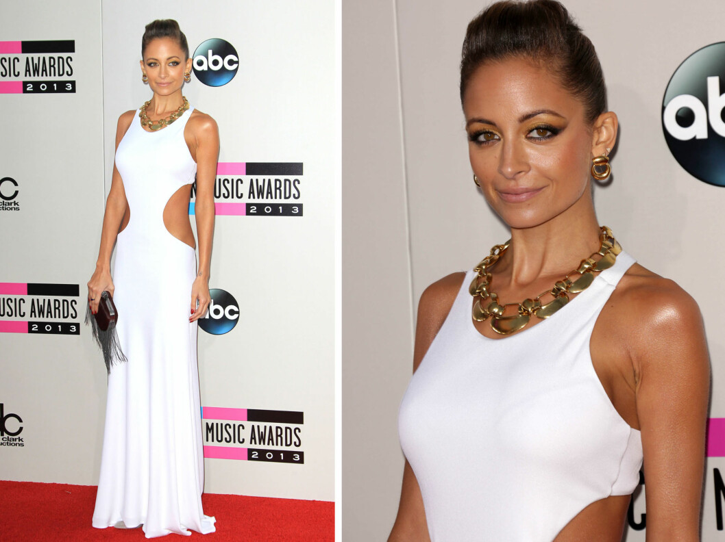 <strong>GYLLEN GLØD:</strong> Nicole Richie glødet i sin hvite kjole med utskjæringer i siden. Foto: All Over Press <strong>GYLLEN GLØD:</strong> Nicole Richie glødet i sin hvite kjole med utskjæringer i siden. Foto: All Over Press