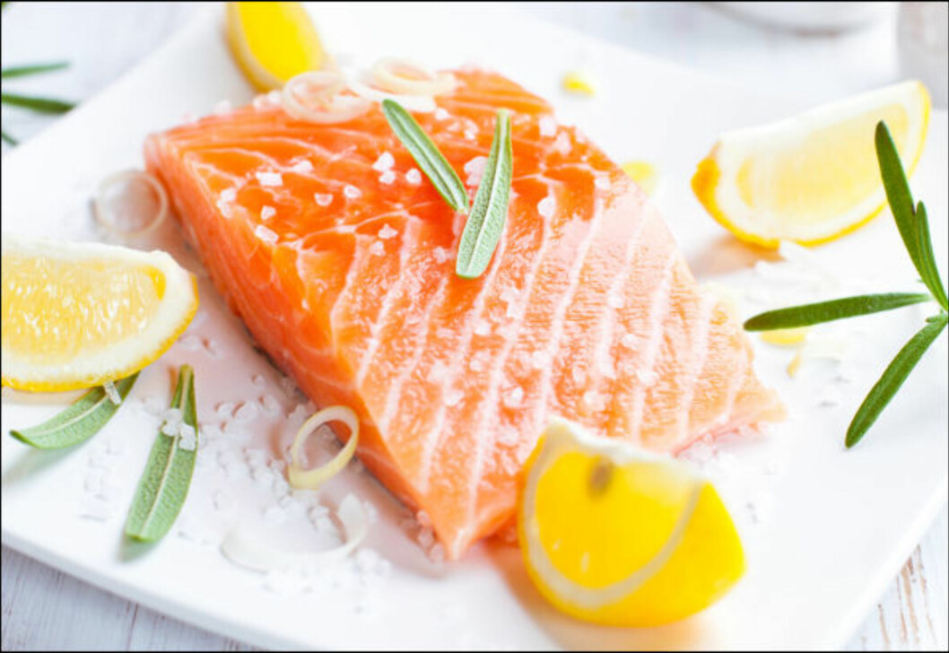 <strong>SPIS MER FISK:</strong> Fet fisk som laks og ørret er gode kilder til vitamin D, i tillegg til tran, ost, lever og egg. Foto: Getty Images/iStockphoto <strong>SPIS MER FISK:</strong> Fet fisk som laks og ørret er gode kilder til vitamin D, i tillegg til tran, ost, lever og egg. Foto: Getty Images/iStockphoto