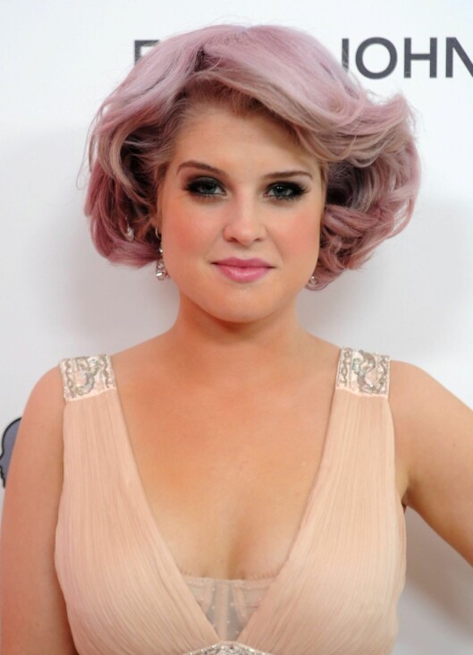 ROSA HÅR: Kelly Osbourne har hatt finere hårfarge enn dette... Ikke gå i samme fella! Foto: All Over Press ROSA HÅR: Kelly Osbourne har hatt finere hårfarge enn dette... Ikke gå i samme fella! Foto: All Over Press
