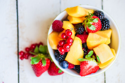 SUNNE SØTSAKER: Har du lyst på noe søtt etter middagen er det ingenting i veien for å ta seg en deilig fruktsalat. Da kan du spise dessert med verdens beste samvittighet. Foto: Scanpix SUNNE SØTSAKER: Har du lyst på noe søtt etter middagen er det ingenting i veien for å ta seg en deilig fruktsalat. Da kan du spise dessert med verdens beste samvittighet. Foto: Scanpix