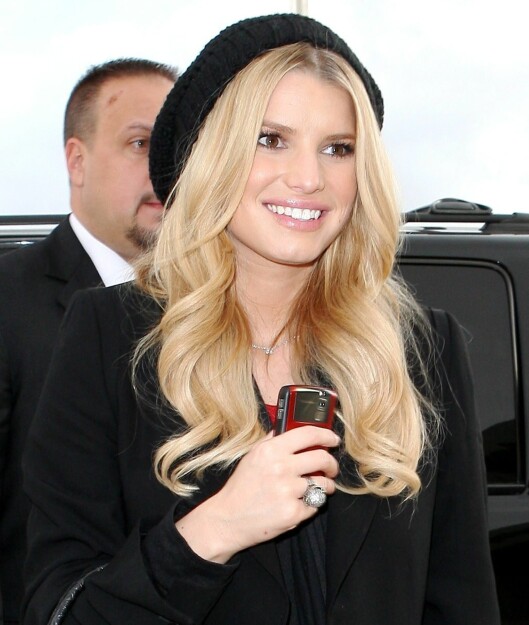 Pop-prinsessen Jessica Simpson går for en elegant look. Foto: All Over Press Pop-prinsessen Jessica Simpson går for en elegant look. Foto: All Over Press