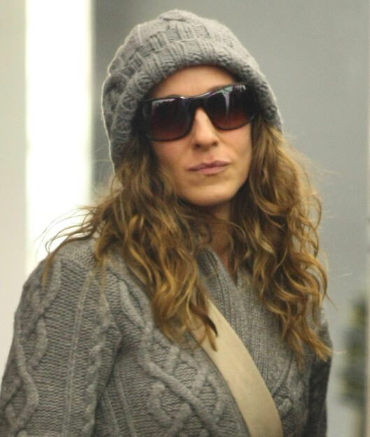 Ribbestrikkede plagg gjør Sarah Jessica Parker til en trendy mor. Foto: All Over Press Ribbestrikkede plagg gjør Sarah Jessica Parker til en trendy mor. Foto: All Over Press