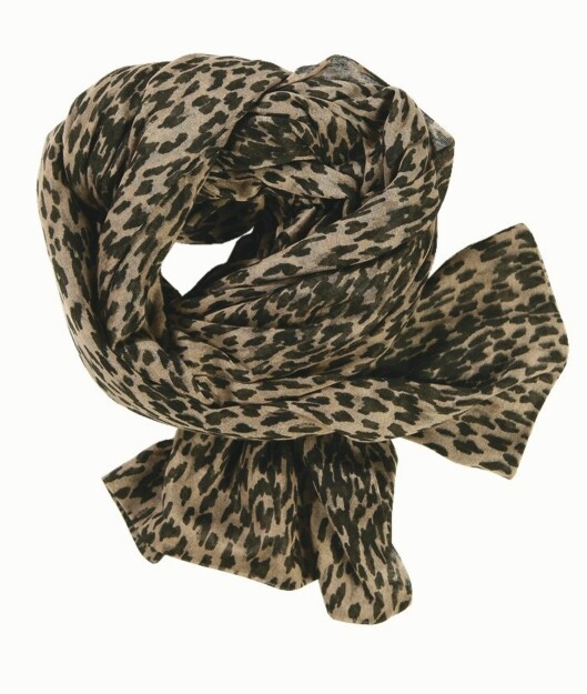 Skjerf i polyester (kr 240, Accessorize). Skjerf i polyester (kr 240, Accessorize).