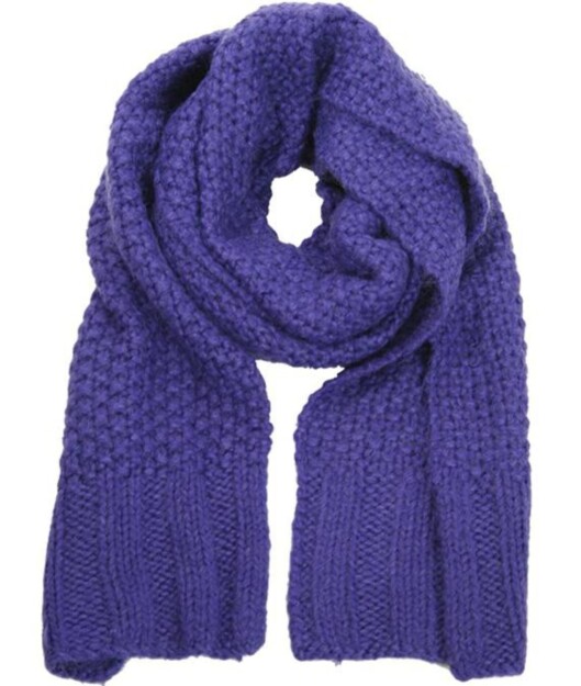 Godt og varmt indigofarget skjerf (kr 1000, Malene Birger/Musthaves.dk). Godt og varmt indigofarget skjerf (kr 1000, Malene Birger/Musthaves.dk).