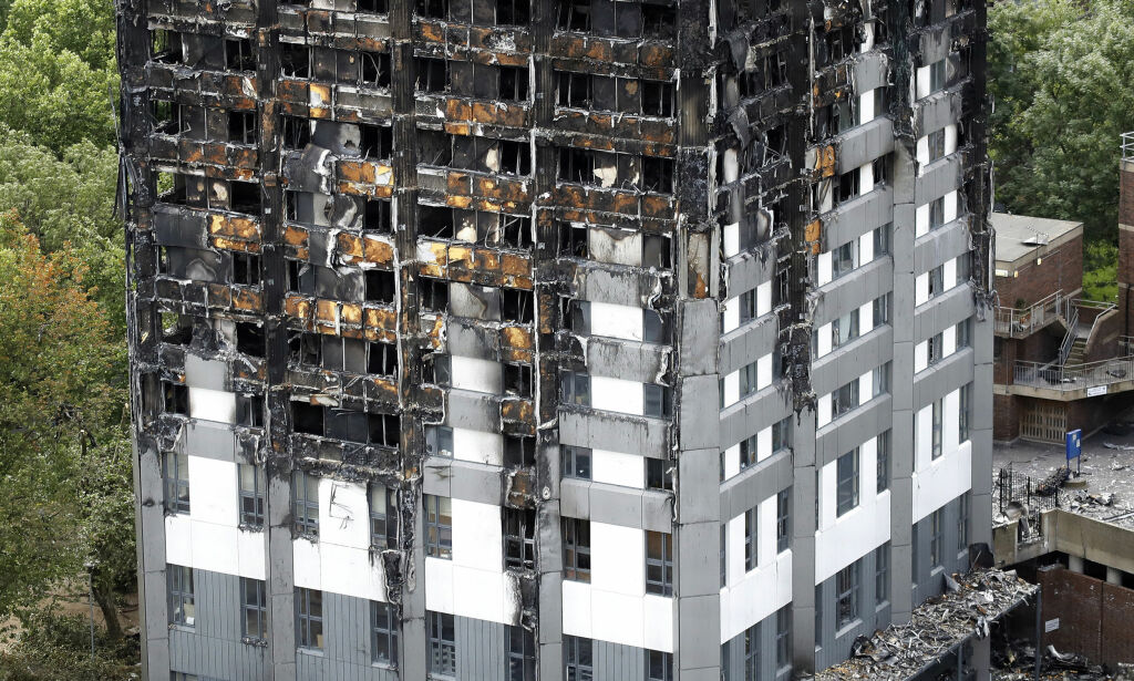 image: Over 800 boliger i London evakueres på grunn av brannfare