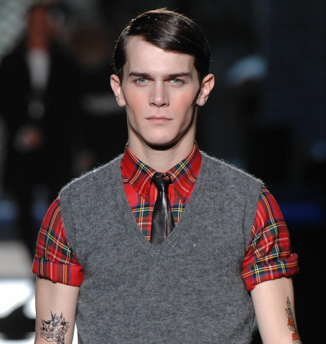 Retrostil og glatte frisyrer er hipt i høst. Denne er fra Dsquared. Foto: All Over PressAll Over Press Retrostil og glatte frisyrer er hipt i høst. Denne er fra Dsquared. Foto: All Over PressAll Over Press