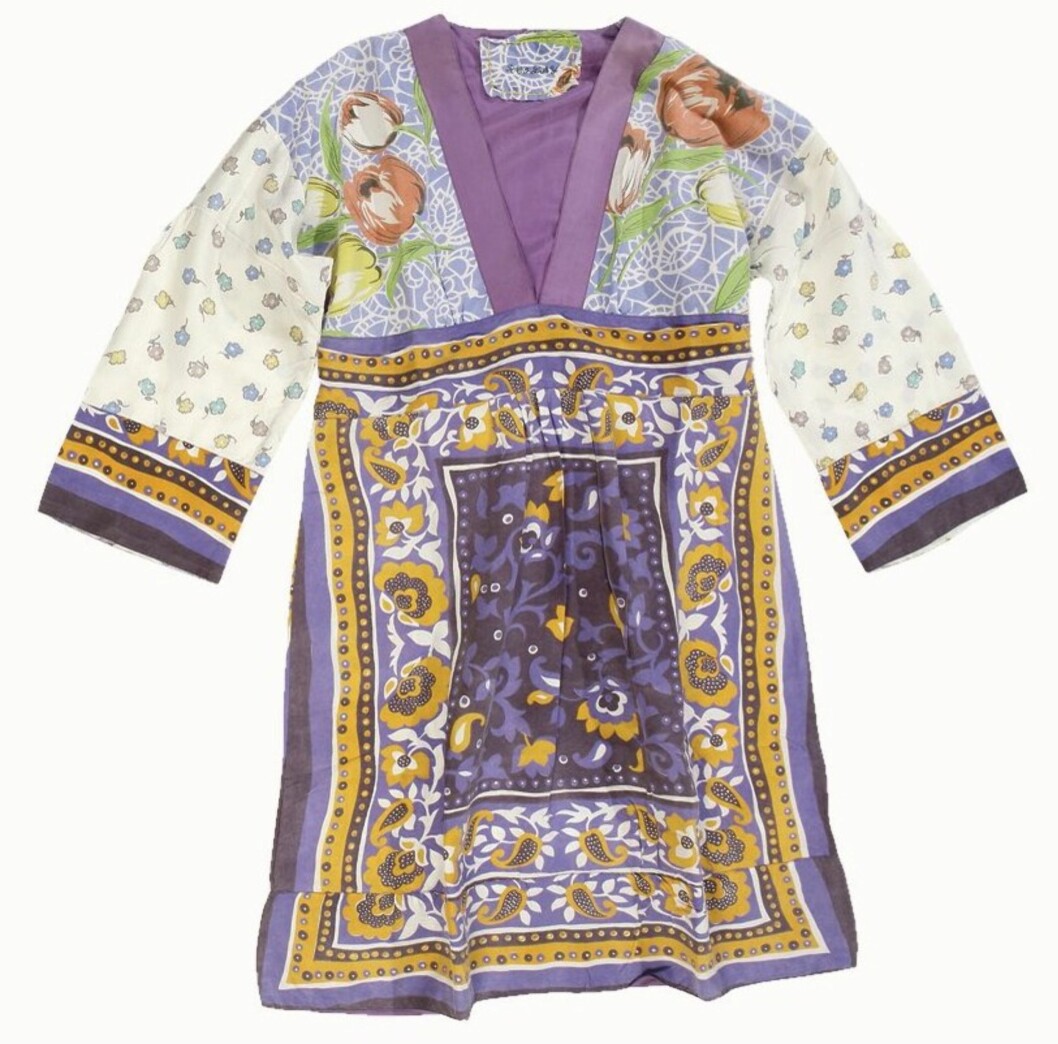 HERLIG HIPPIESTIL Fargeglad tunika i silke (kr 2800, Replay). HERLIG HIPPIESTIL Fargeglad tunika i silke (kr 2800, Replay).