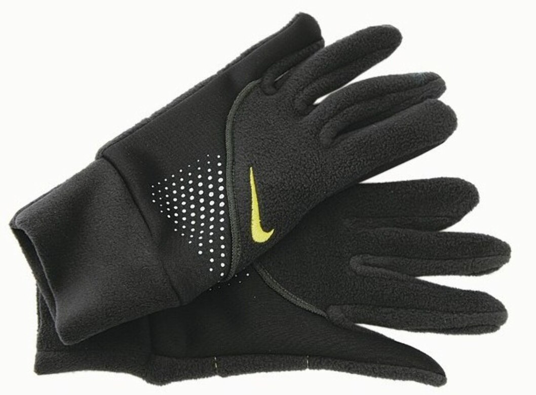Løpevanter i fleece med lomme til nøkkel i håndflaten (kr 180, Nike). Løpevanter i fleece med lomme til nøkkel i håndflaten (kr 180, Nike).