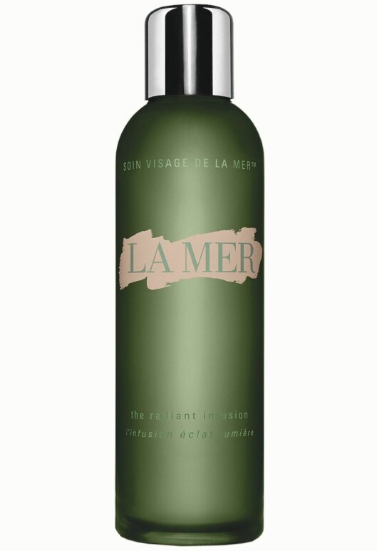 La Mer The Radiant Infusion er et energikick av et serum, som skal gjennomfukte huden og gi den glød og vitalitet (kr 855). La Mer The Radiant Infusion er et energikick av et serum, som skal gjennomfukte huden og gi den glød og vitalitet (kr 855).