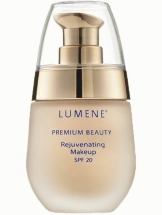 Foundation i flytende form. Lumene Premium Beuaty Rejuvinating Makeup (kr 225). Foundation i flytende form. Lumene Premium Beuaty Rejuvinating Makeup (kr 225).