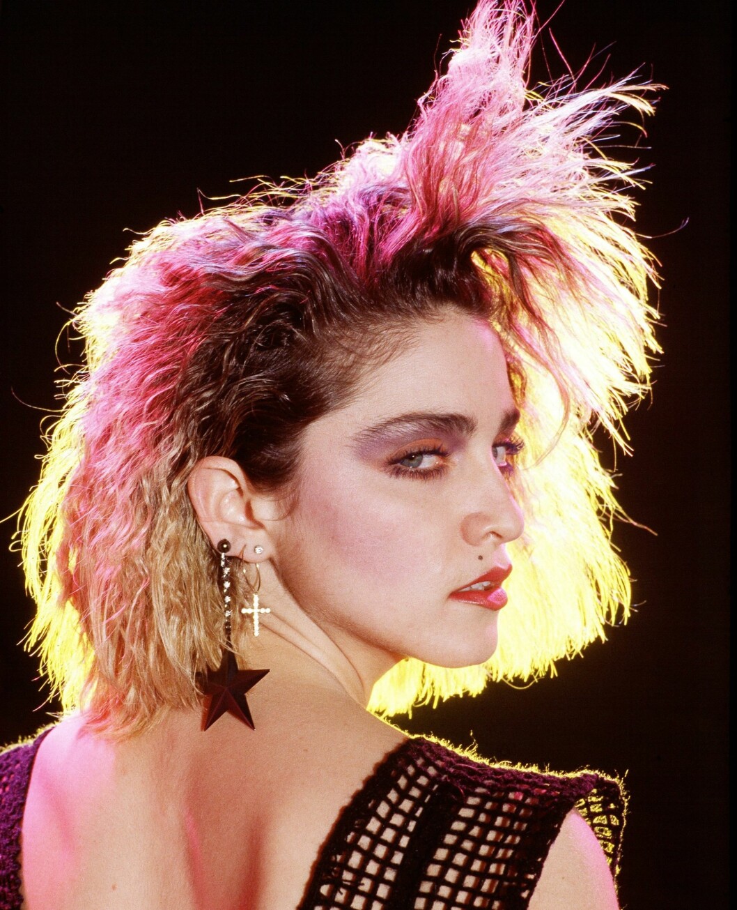 I 1984 var Madonna ganske ukjent for verdenspublikummet. Her er hun fotografert av den hollandske rocke-fotografen Kees Tabak. I 1984 var Madonna ganske ukjent for verdenspublikummet. Her er hun fotografert av den hollandske rocke-fotografen Kees Tabak.