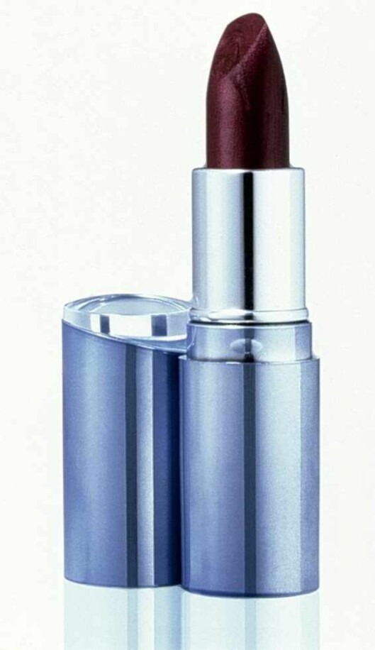 Nivea Beautè Color Passion leppestift lover tredobbel effekt (kr 110). Nivea Beautè Color Passion leppestift lover tredobbel effekt (kr 110).