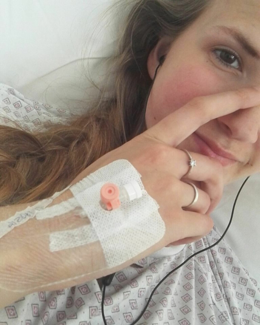 MARFAN SYNDROM: Her er Hege på sykehuset under siste lungekollaps, i mai 2016.
Foto: Privat MARFAN SYNDROM: Her er Hege på sykehuset under siste lungekollaps, i mai 2016.
Foto: Privat