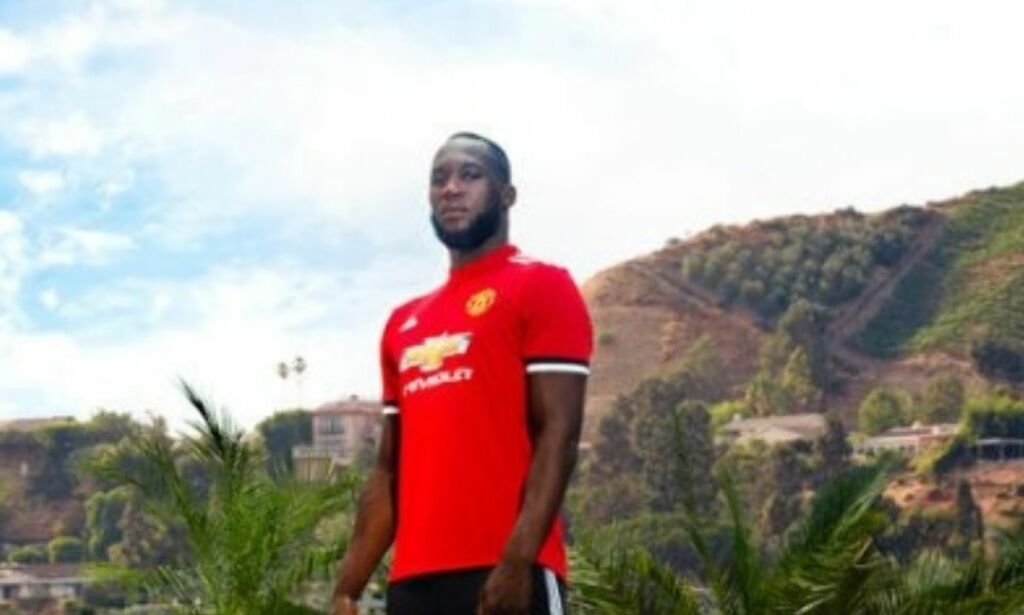 image: Nå er han offisielt presentert som Manchester United-spiller