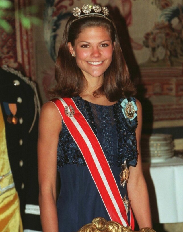 VANSKELIG TID: Kronprinsesse Victoria avbildet på en gallamiddag i 1997. Foto: NTB scanpix VANSKELIG TID: Kronprinsesse Victoria avbildet på en gallamiddag i 1997. Foto: NTB scanpix
