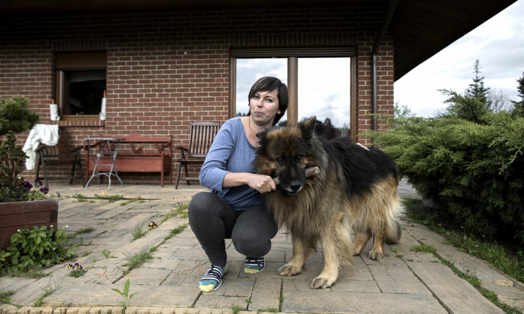 OFFER: –Mannen min er et offer for et politisk komplott, sier Aleksandra, kona til tidligere ordføre Piotr Czubinski til Dagbladet. Hun fastholder at ektemannen ikke stjal noen penger. Foto: Tomm W. Christiansen/Dagbladet OFFER: –Mannen min er et offer for et politisk komplott, sier Aleksandra, kona til tidligere ordføre Piotr Czubinski til Dagbladet. Hun fastholder at ektemannen ikke stjal noen penger. Foto: Tomm W. Christiansen/Dagbladet