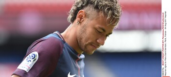Neymar hindret fra å gjøre PSG-debuten Neymar hindret fra å gjøre PSG-debuten