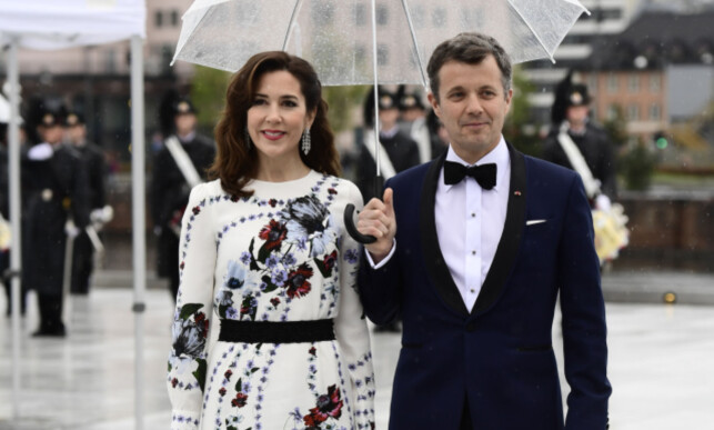 I OSLO: Kronprinsesse Mary og kronprins Frederik i Oslo under kong Harald og dronning Sonjas 80 årsfeiring tidligere i år. Foto: NTB Scanpix I OSLO: Kronprinsesse Mary og kronprins Frederik i Oslo under kong Harald og dronning Sonjas 80 årsfeiring tidligere i år. Foto: NTB Scanpix
