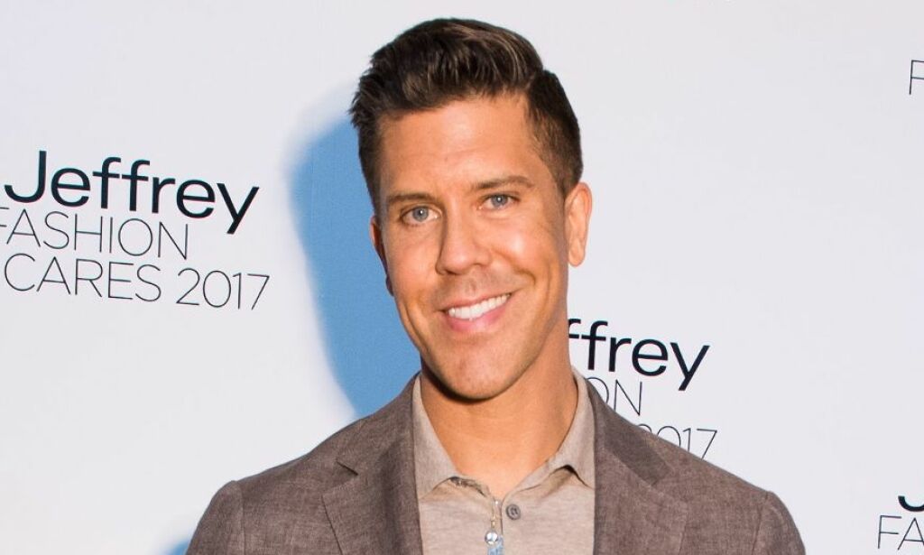 image: I 2015 mistet Fredrik Eklund sine ufødte tvillinger. Så ble han pappa til tvillinger igjen