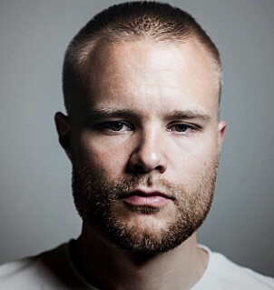 <strong>BAK KAMERA:</strong> Lars ble mer fascinert av det som foregikk bak kameraene enn det han var med på foran. Foto: Privat <strong>BAK KAMERA:</strong> Lars ble mer fascinert av det som foregikk bak kameraene enn det han var med på foran. Foto: Privat