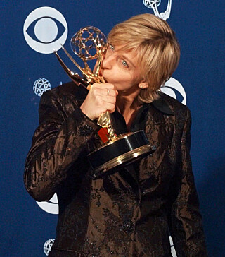 VANT EMMY: Ellen DeGeneres mottok en Emmy i 1997 for sin åpenhet. Foto: NTB Scanpix VANT EMMY: Ellen DeGeneres mottok en Emmy i 1997 for sin åpenhet. Foto: NTB Scanpix