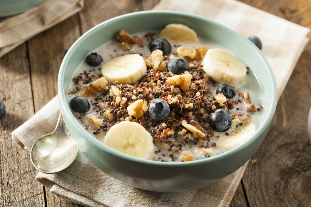 FROKOST: Så enkelt som bare det! Du kan enkelt inkludere alle de supersunne matvarene i en smakfull frokost. Avslutt med en en gulrot og voila!a Foto: Brent Hofacker - Fotolia FROKOST: Så enkelt som bare det! Du kan enkelt inkludere alle de supersunne matvarene i en smakfull frokost. Avslutt med en en gulrot og voila!a Foto: Brent Hofacker - Fotolia
