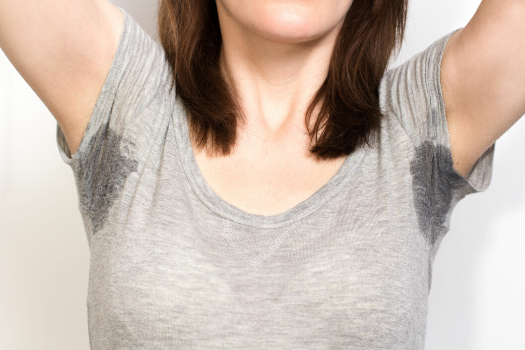 SVETTER MYE: Mange med overdreven svetting må skifte klær flere ganger om dagen. Foto: dandaman - Fotolia SVETTER MYE: Mange med overdreven svetting må skifte klær flere ganger om dagen. Foto: dandaman - Fotolia