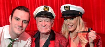 Hugh Hefners sønn er engstelig for farens helse: - Det er vanskelig å se han slite Hugh Hefners sønn er engstelig for farens helse: - Det er vanskelig å se han slite