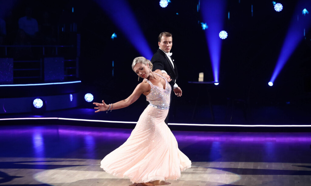 FIKK FLEST POENG: Under «Skal vi danse»-premieren forrige helg var det Grunde Myhrer og Ewa Trela som toppet sendinga, med 35 av 40 poeng. Foto: Thomas Reisæter/ TV 2 FIKK FLEST POENG: Under «Skal vi danse»-premieren forrige helg var det Grunde Myhrer og Ewa Trela som toppet sendinga, med 35 av 40 poeng. Foto: Thomas Reisæter/ TV 2