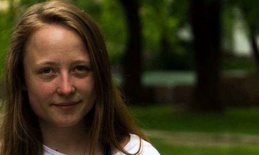 image: Deling av falske nyheter og ungdomshets kler ikke en stortingspolitiker