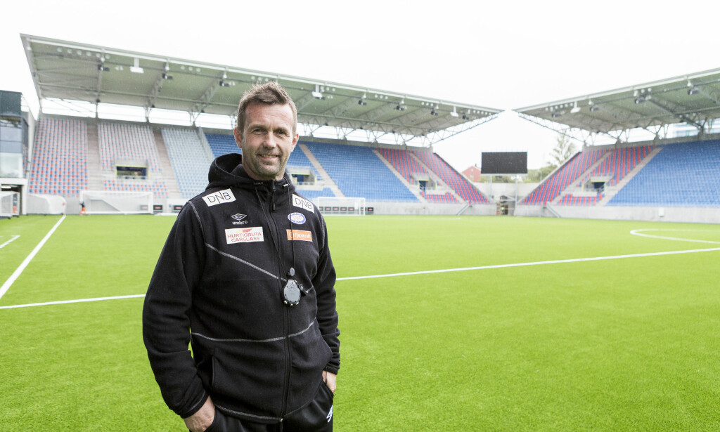 TØFFE TAK: Ronny Deila sier humøret i klubben er bra, tross store sportslige utfordringer. En solid opptur i det hele er den nye stadion på Valle med kapasitet på 17 300 tilskuere. Foto: Erlend Dalhaug Daae / NTB scanpix TØFFE TAK: Ronny Deila sier humøret i klubben er bra, tross store sportslige utfordringer. En solid opptur i det hele er den nye stadion på Valle med kapasitet på 17 300 tilskuere. Foto: Erlend Dalhaug Daae / NTB scanpix