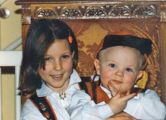BUNAD: Ida Gran-Jansen sammen med lillebroren Fredrik Gran-Jansen. Foto: Privat BUNAD: Ida Gran-Jansen sammen med lillebroren Fredrik Gran-Jansen. Foto: Privat