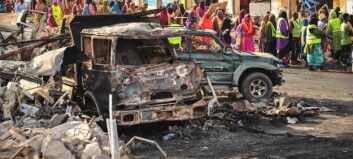 Dødstallene oversteget 300 etter selvmordsangrep mot hotell i Somalia Dødstallene oversteget 300 etter selvmordsangrep mot hotell i Somalia