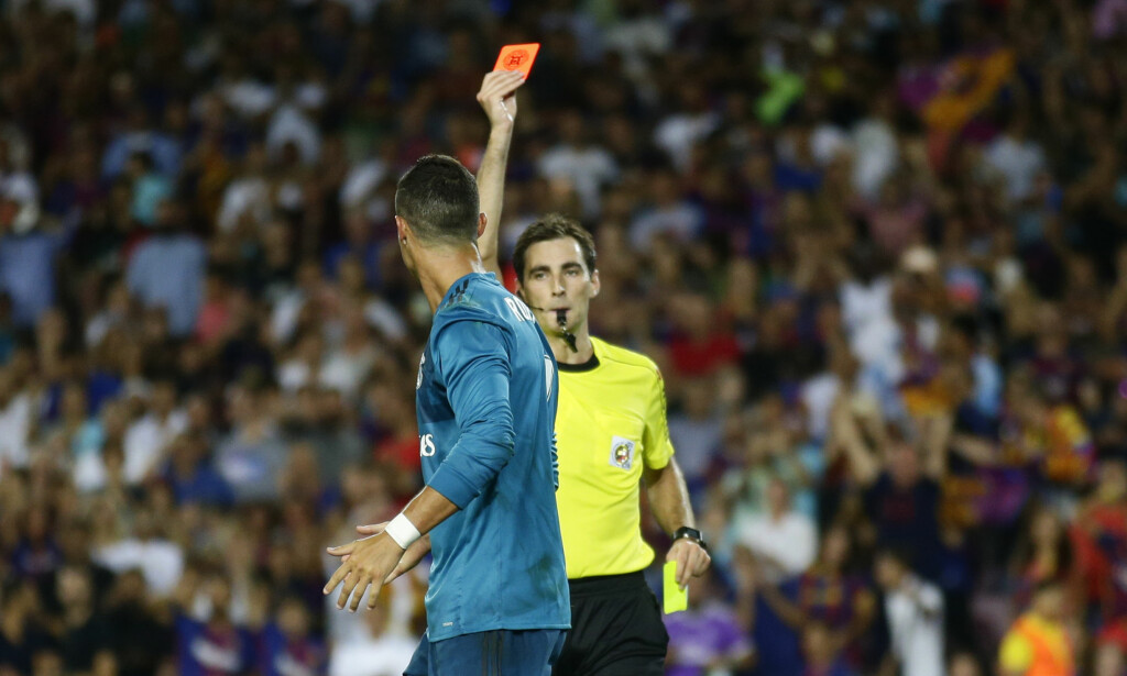 UTVIST: Cristiano Ronaldo fikk det røde kortet. Foto: AP Photo/Manu Fernandez/NTB Scanpix UTVIST: Cristiano Ronaldo fikk det røde kortet. Foto: AP Photo/Manu Fernandez/NTB Scanpix