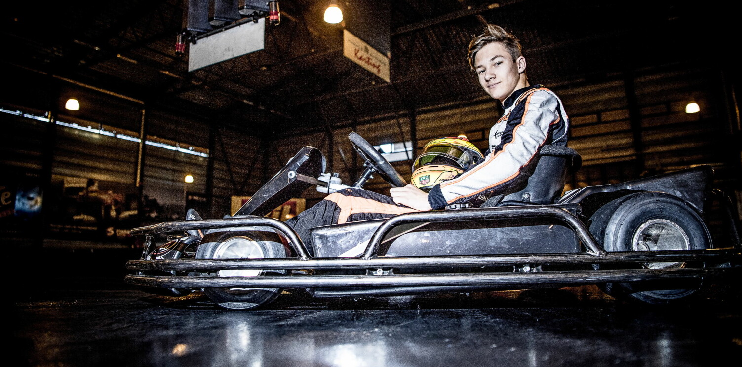 SUPERTALENT: Dennis Hauger bytter ut go-karten med formel 4-bil neste sesong etter å ha bli plukket opp av Red Bulls motorsportsatsing. Foto: Thomas Rasmus Skaug / Dagbladet SUPERTALENT: Dennis Hauger bytter ut go-karten med formel 4-bil neste sesong etter å ha bli plukket opp av Red Bulls motorsportsatsing. Foto: Thomas Rasmus Skaug / Dagbladet